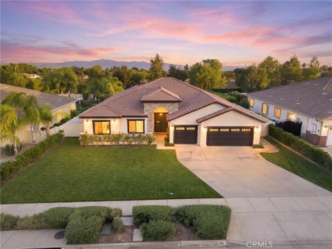 Photo of 186 W 20th ST, Upland, CA 91784 (MLS # CV26166897)