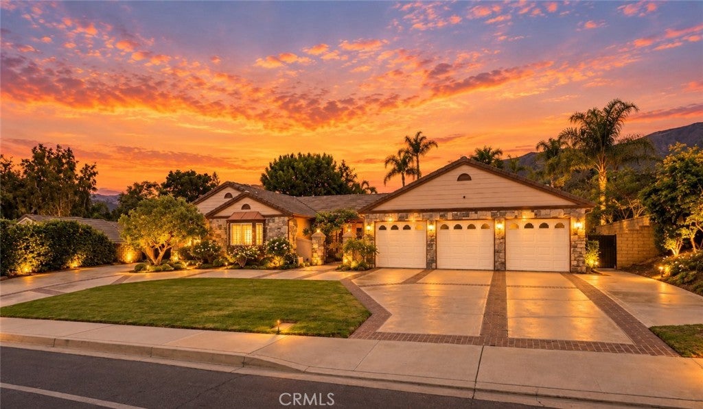 2289 Golden Hills