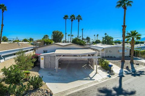 Photo of 33204 Laredo Circle, Thousand Palms, CA 92276 (MLS # 219138351DA)