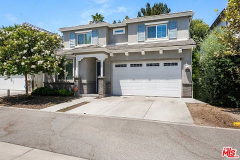 Photo of 15607 W Lilli Way, Van Nuys, CA 91406 (MLS # 26104638)