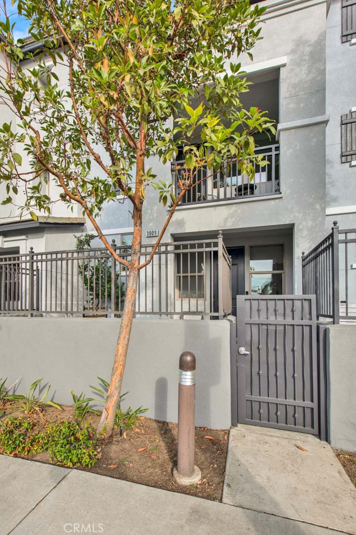 3009 E Pacific Coast