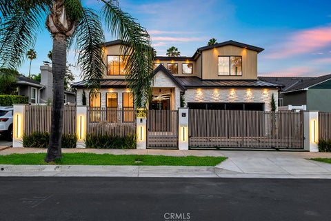 Photo of 1212 Greenacre Avenue, West Hollywood, CA 90046 (MLS # SR26174407)