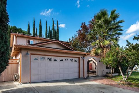Photo of 3241 Arnaudo Ln Ln, Tracy, CA 95376 (MLS # 41121467)