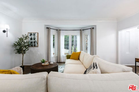 Photo of 8022 Hollywood Boulevard, Los Angeles, CA 90046 (MLS # 26904305)
