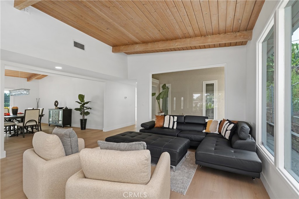 1219 N Raymond Avenue