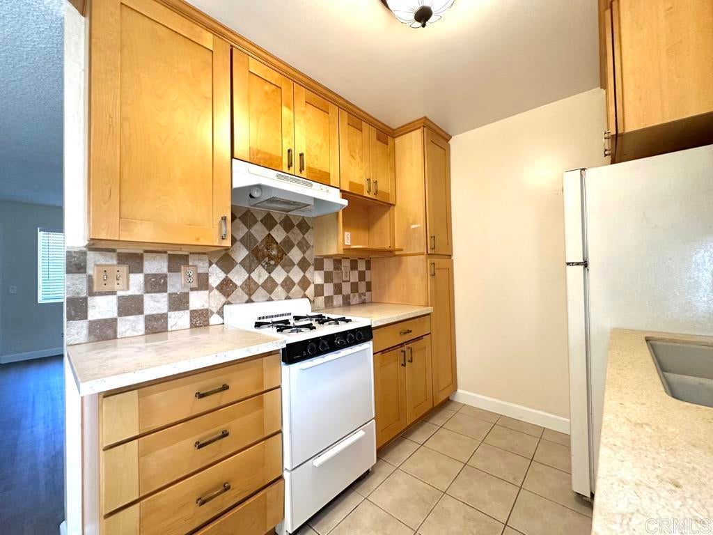 9733 Winter Gardens Boulevard 46
