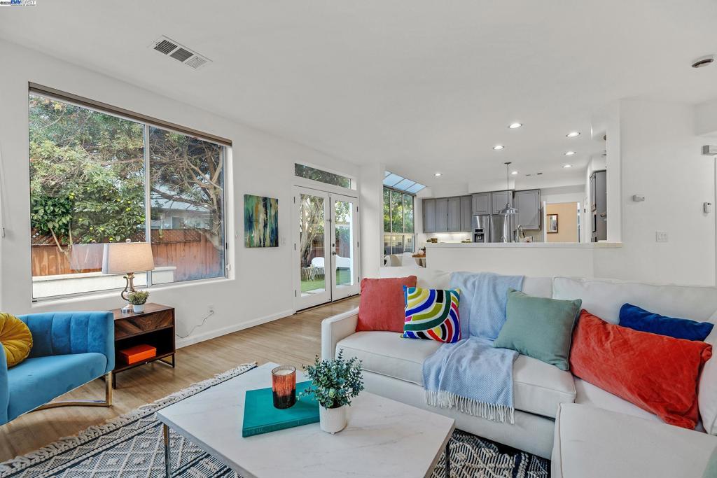 MARINA VISTA - Residential