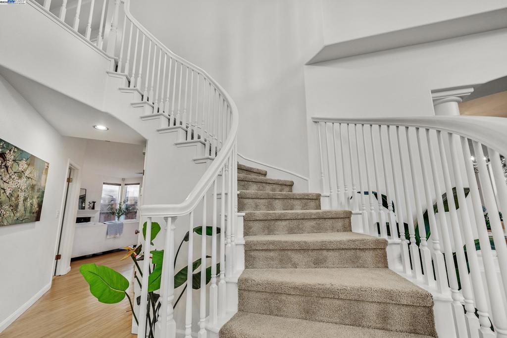 MARINA VISTA - Residential