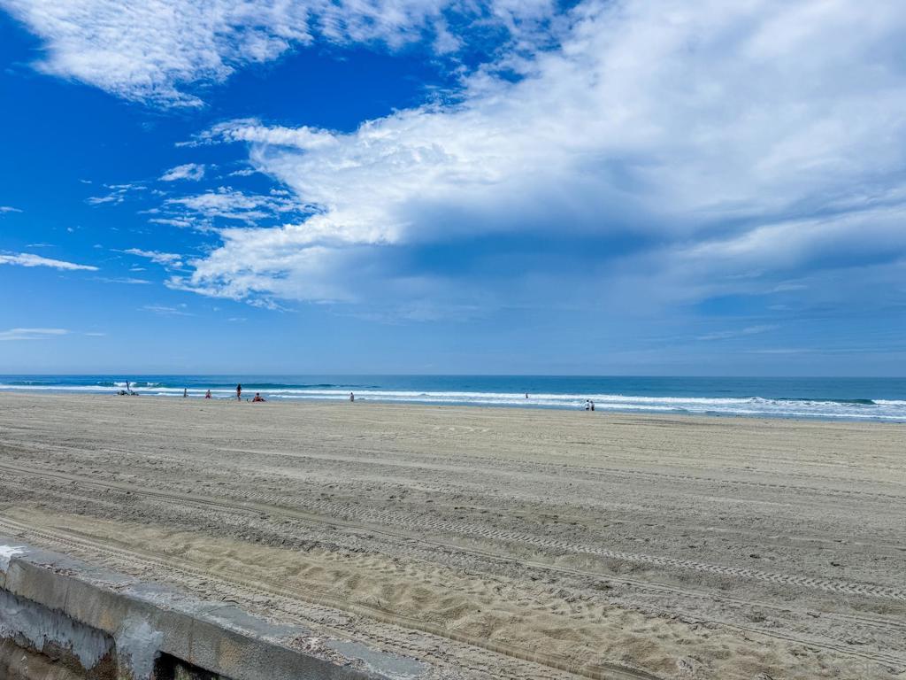 Mission Beach - Residential Income