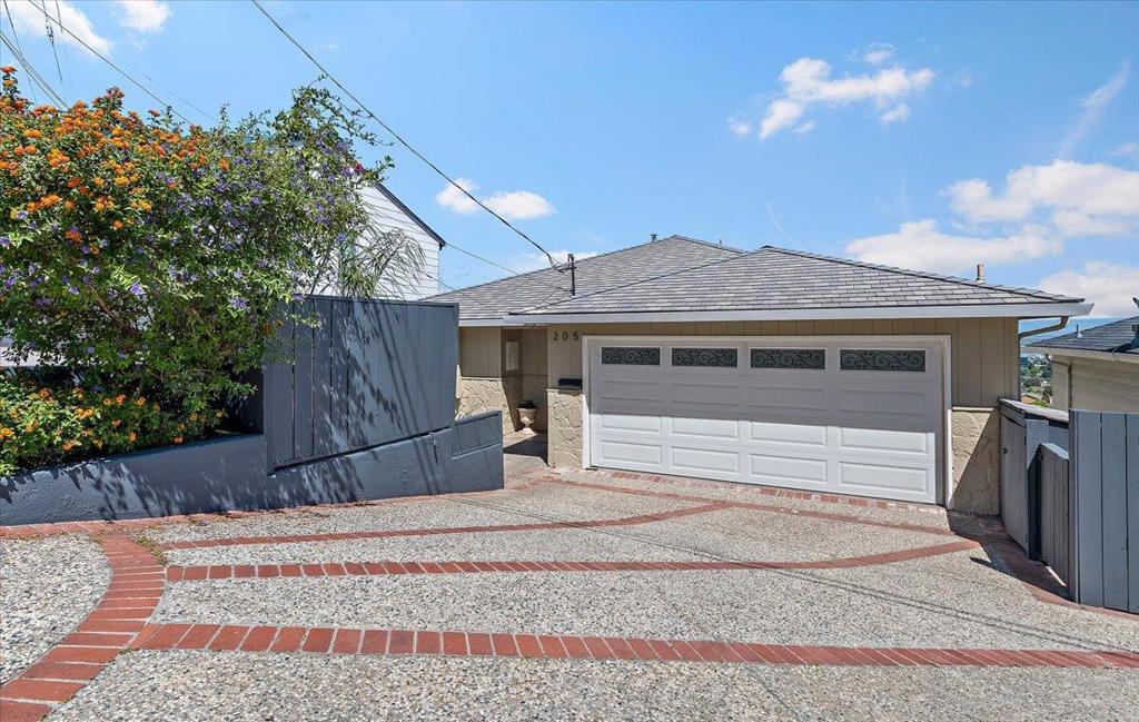 205 Hillcrest Road