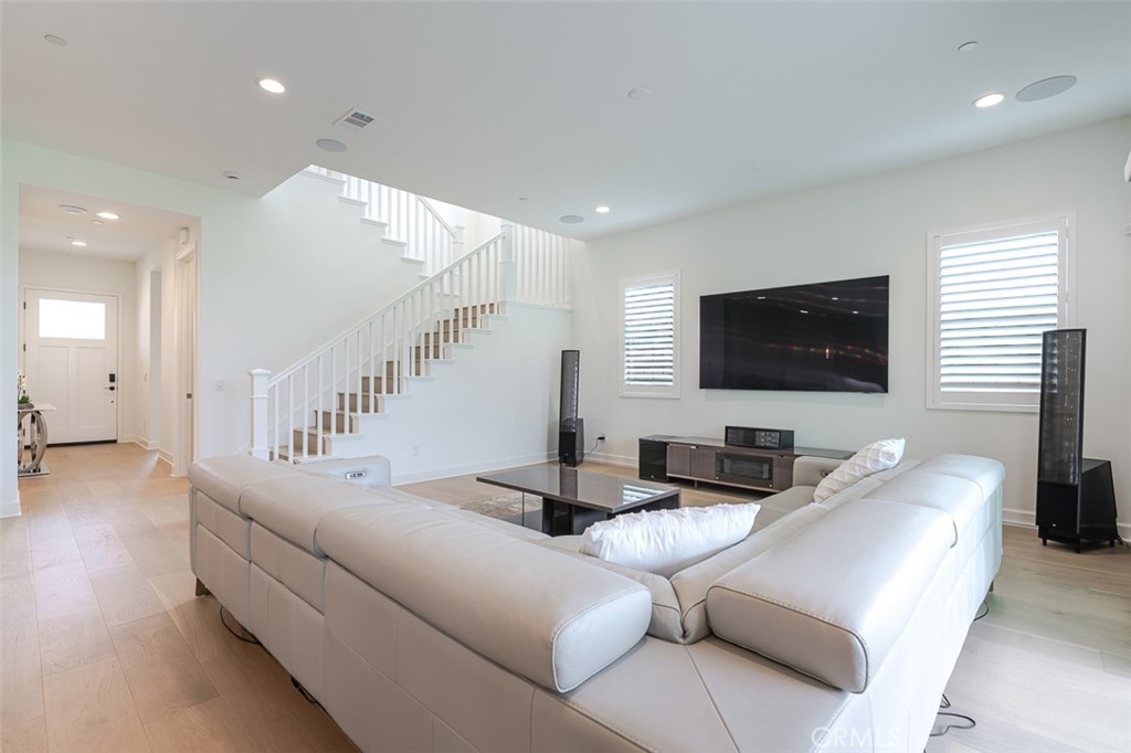 21604 Canyon Cove