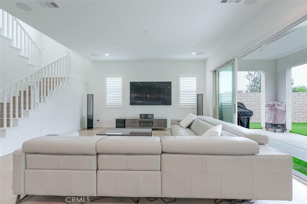 21604 Canyon Cove