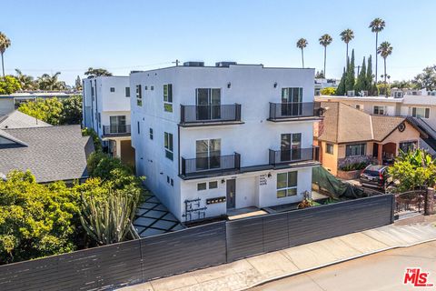 Photo of 5436 Romaine Street, Los Angeles, CA 90038 (MLS # 26647305)