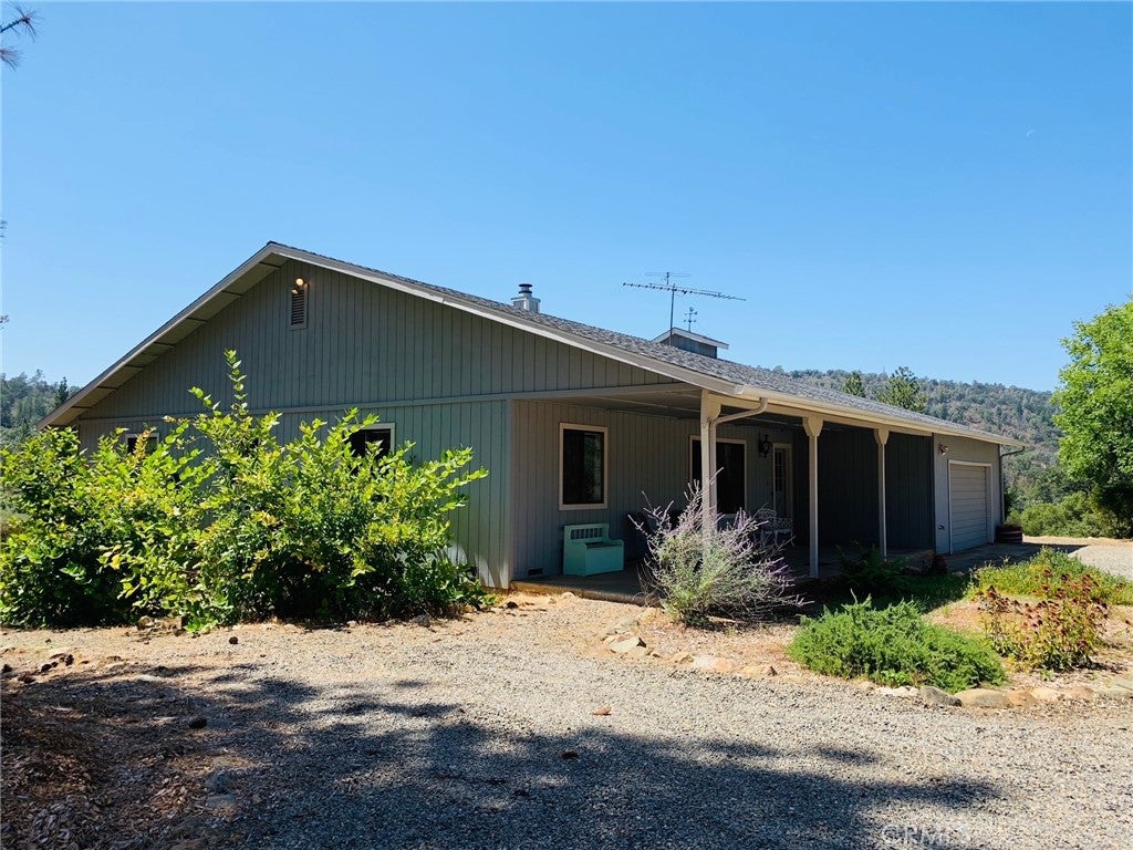 5636 E Whitlock