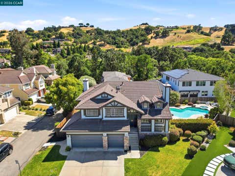 Photo of 183 Lasata Ct CT, Danville, CA 94526 (MLS # 41137808)
