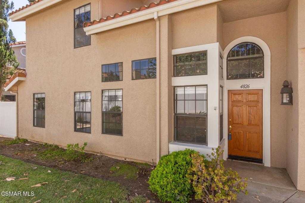 Beautifully updated townhome in the desirable Capri community of Oak Park. Ideal end unit location for privacy. This 3BR, 2 1/2BA home has been freshly painted throughout with newer wood like floors. The kitchen has granite counters, newer stainless dishwasher, gas range, refrigerator and a light and bright eat in area with views of the patio. The open floor plan includes a family room area with fireplace, living room area, dining space, and powder room. Upstairs are two secondary bedrooms and bathroom and the private primary suite with a large walk in closet, vaulted ceiling & ensuite bathroom. Features include a/c, new updated lighting, mirrored closet doors, and newer window coverings. Inside laundry room with washer & dryer and attached two car garage. Enjoy the community amenities including pool, spa, tennis court, clubhouse and play area. Conveniently located near top-rated schools, hiking trails, dining, and shopping.
