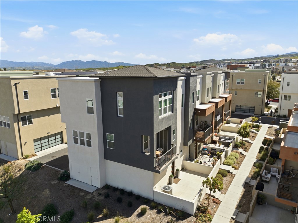 27013 Hummingbird Lane