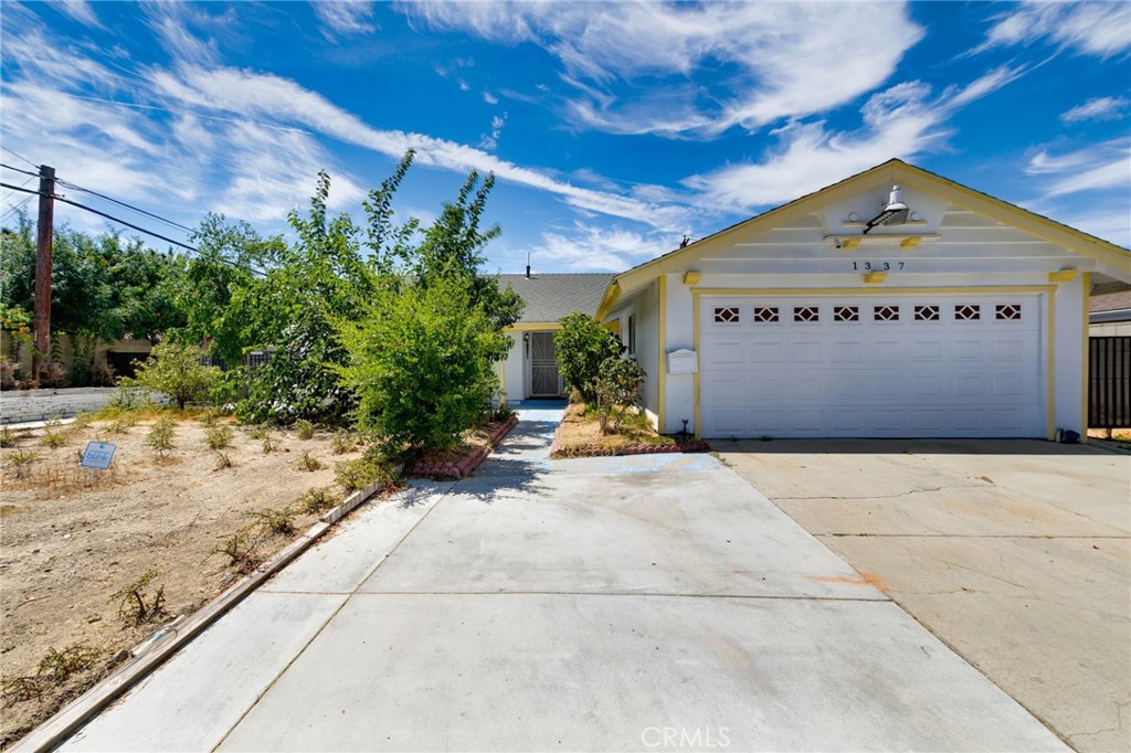 Rare opportunity to own this beautiful home with two ADUs, the back house ADU has completed, the garage ADU drawing has been approved by the county. The front house features 4 bedrooms and 2.5 bathrooms, the newly built back house has 6 bedrooms and 3 full bathrooms. Both units have their own kitchen. Recently renovated kitchen, bathrooms, flooring and covered patio at the back yard. 168 Supermarket close by, easy access to 60 Freeway. Its a must see.