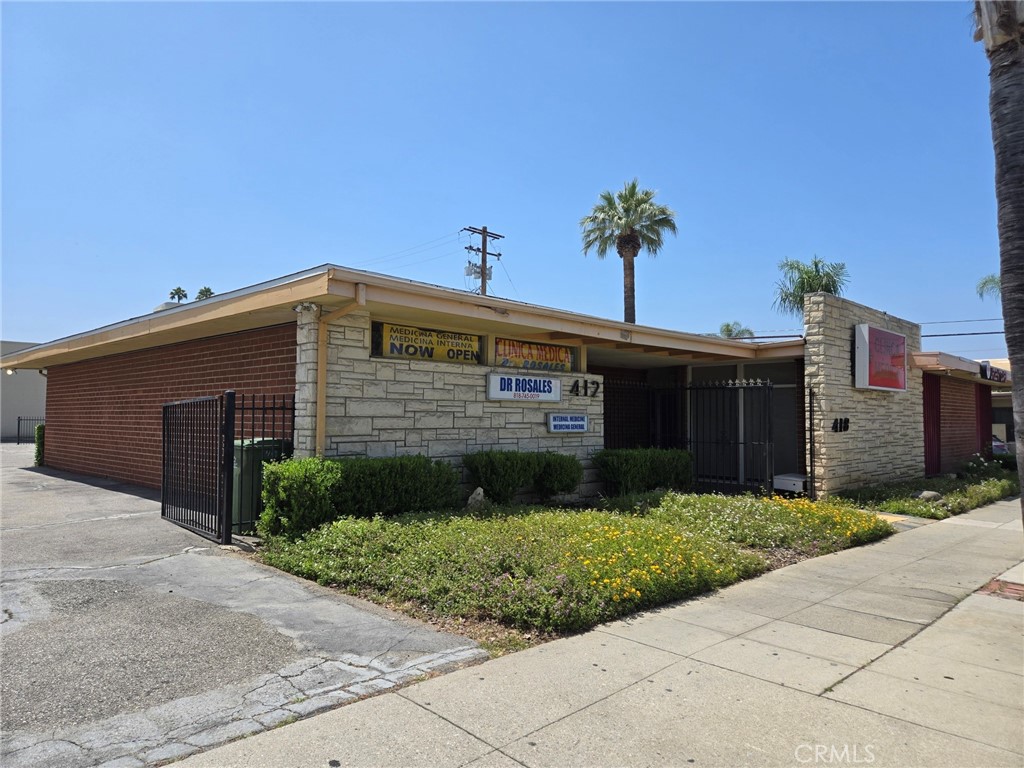 418 San Fernando Mission Boulevard