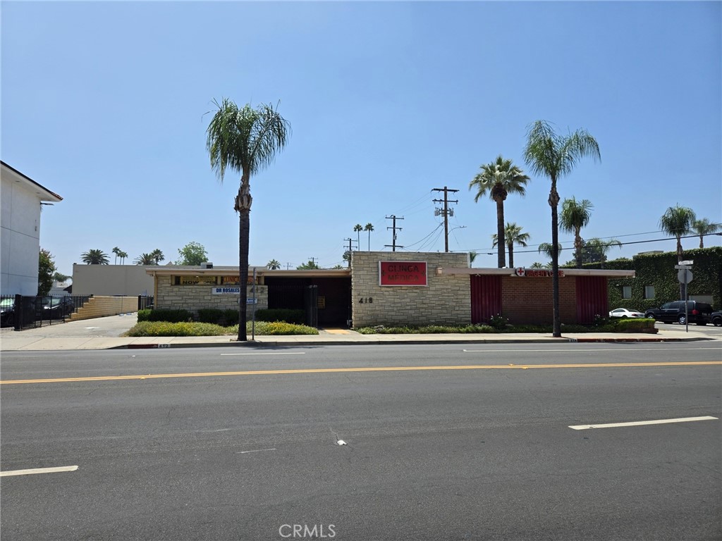 418 San Fernando Mission Boulevard