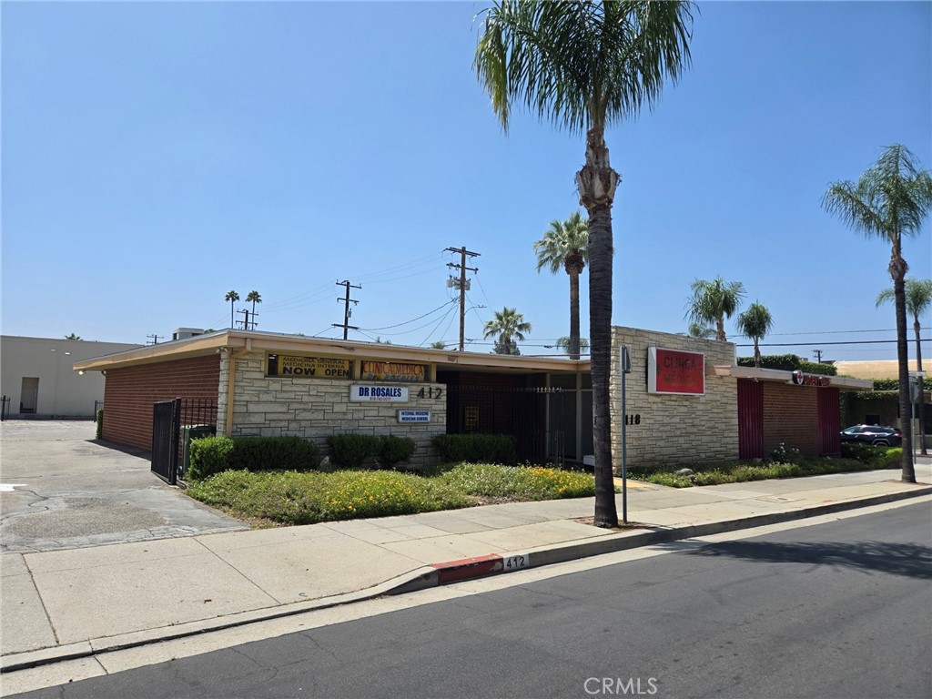 418 San Fernando Mission Boulevard