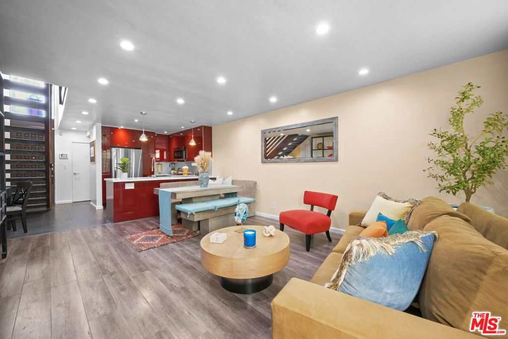 5951 Canterbury Drive 20