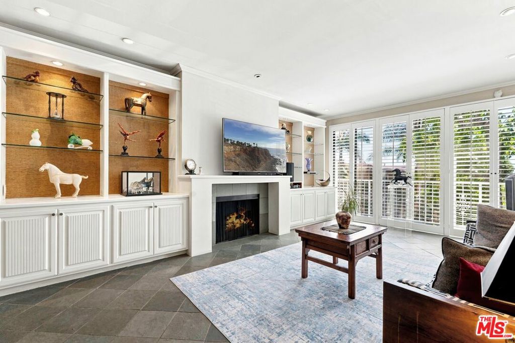 8455 Fountain Avenue 206, West Hollywood CA 90069