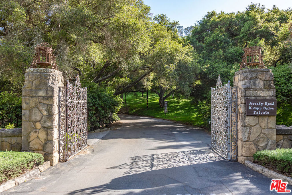 935 Arcady Road