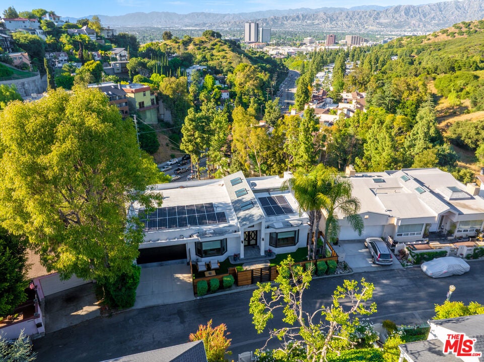 3457 Primera Avenue, Los Angeles CA 90068