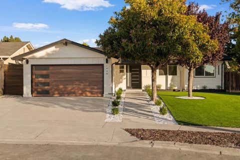 Photo of 1408 Stone Creek Drive, San Jose, CA 95132 (MLS # ML82051941)