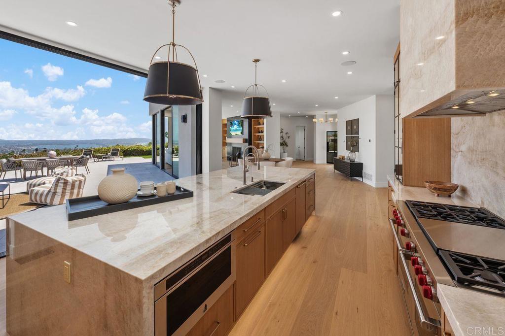5875 La Jolla Mesa Drive