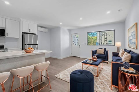 Photo of 1518 1/4 Stearns Drive, Los Angeles, CA 90035 (MLS # 26847077)