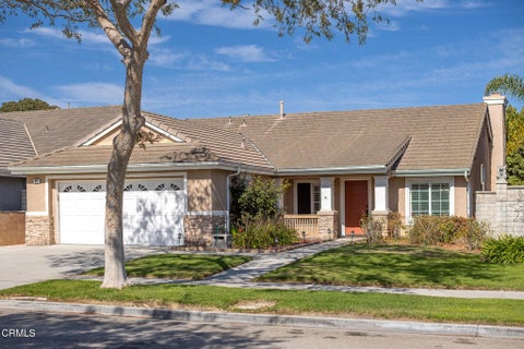 Photo of 652 Teresa Street, Oxnard, CA 93030 (MLS # V1-37715)
