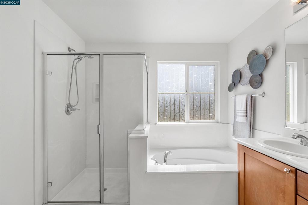 LOS MEDANOS - Residential