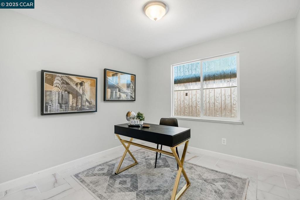 LOS MEDANOS - Residential
