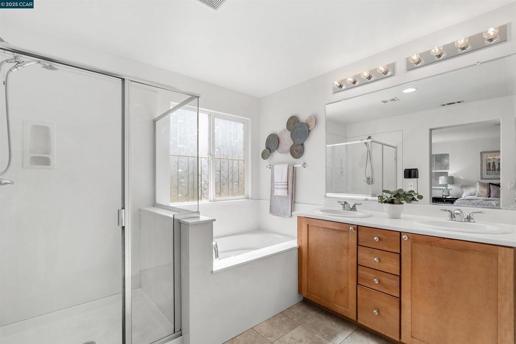 LOS MEDANOS - Residential