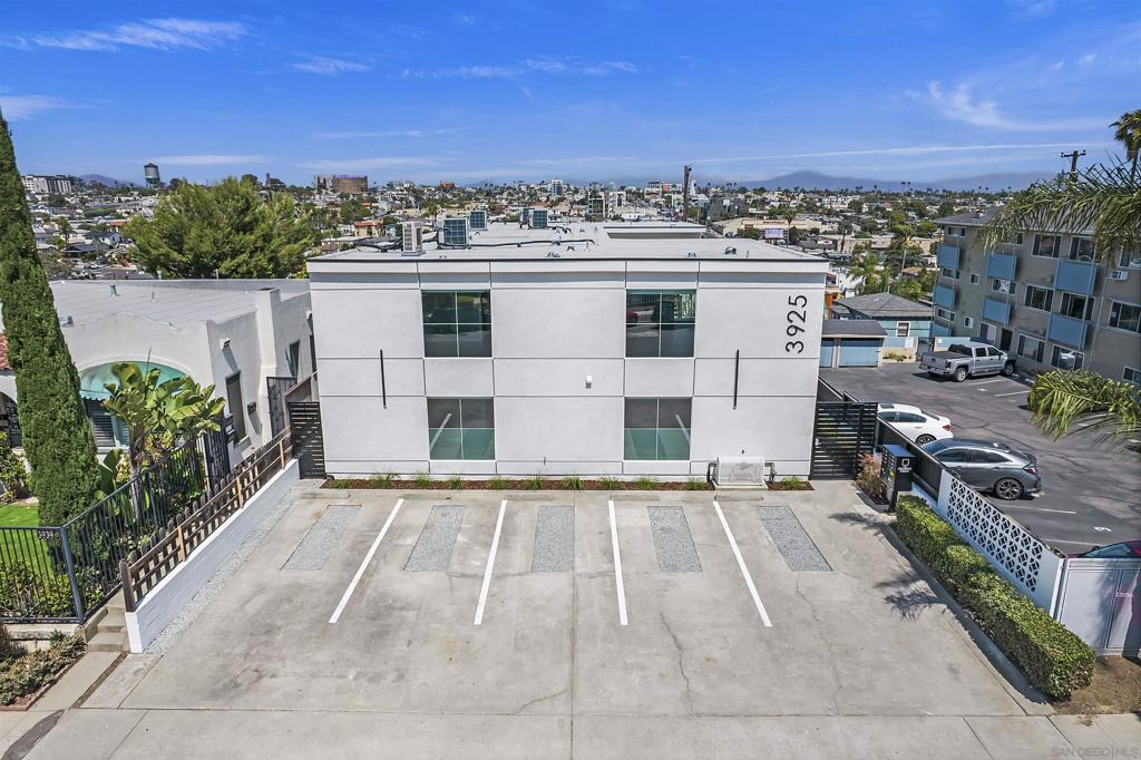 3925 Georgia St