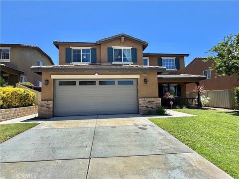 Photo of 32555 Via Perales, Temecula, CA 92592 (MLS # IV25232684)