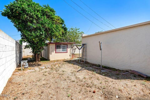 Tiny photo for 199 S Catalina Street, Ventura, CA 93001 (MLS # V1-38741)