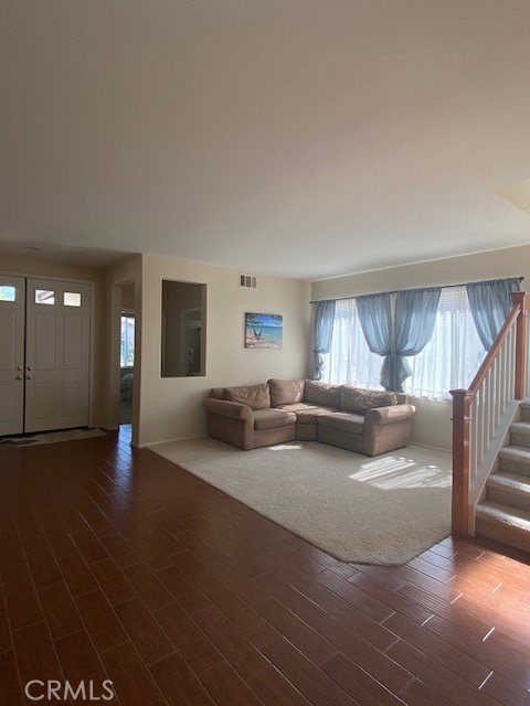 42621 Hussar Court