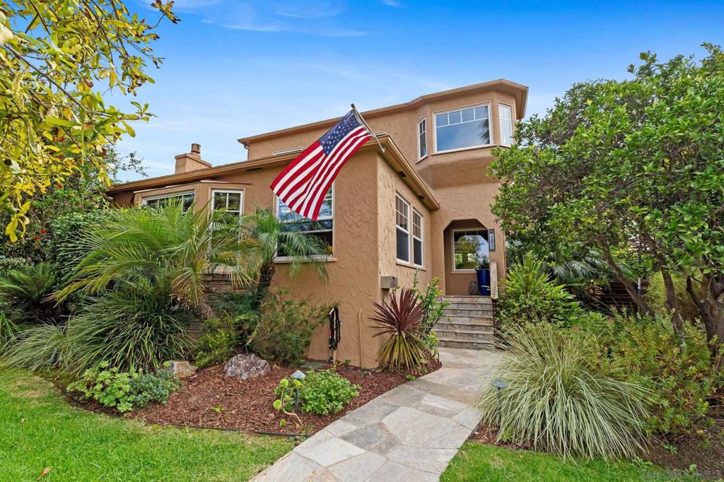 4377 Newport