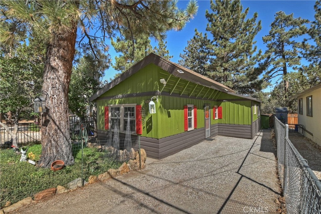 571 Pine Lane