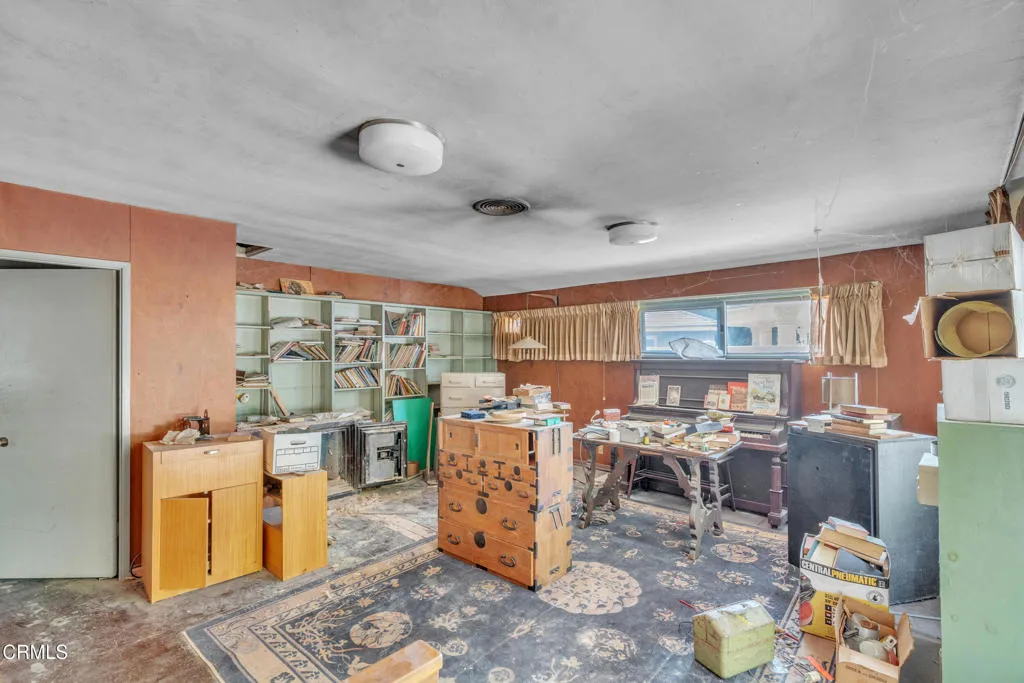 Pasadena, California 91107, United States, 4 Bedrooms Bedrooms, ,2 BathroomsBathrooms,Residential,Active,176971