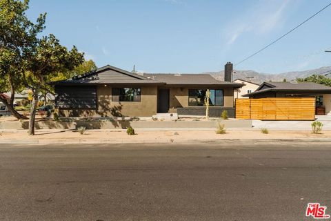 Photo of 1487 Asbury Drive, Pasadena, CA 91104 (MLS # 26659829)