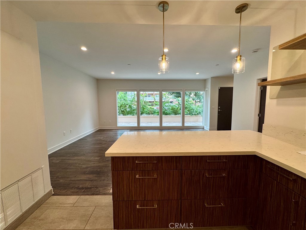 2428 E Del Mar
