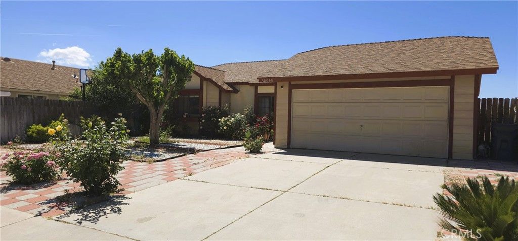 Photo of 38053 Pinion Court, Palmdale, CA 93552 (MLS # CV26080645)