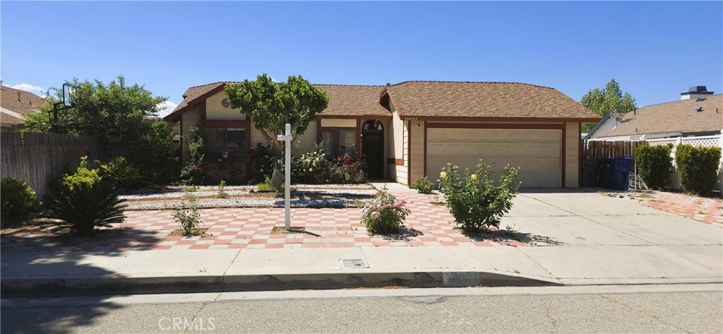 Photo of 38053 Pinion Court, Palmdale, CA 93552 (MLS # CV26080645)