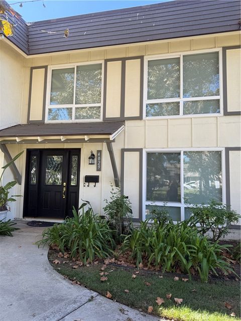 4069 4029 Via Ingresso Cypress CA 90630