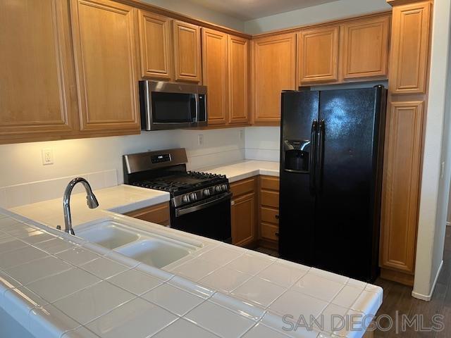 35976 Lindstrand Ave 10