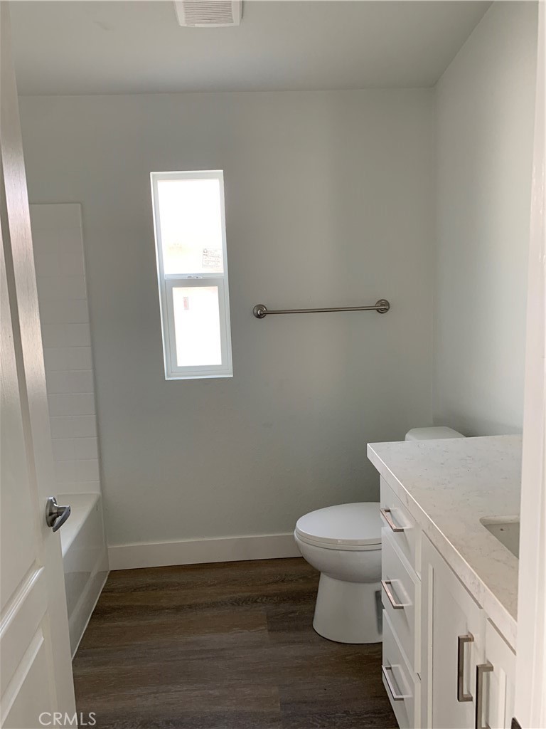 1425 E Madison Avenue 12